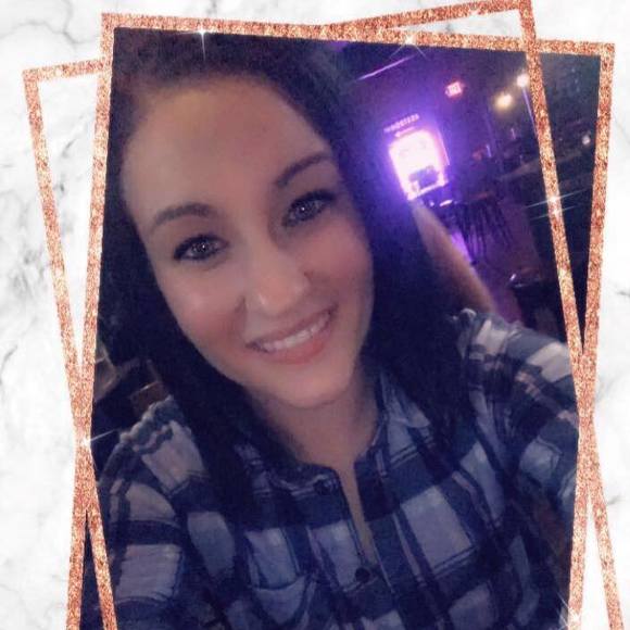 Meet your Posher, Amanda - Picture 1 of 1